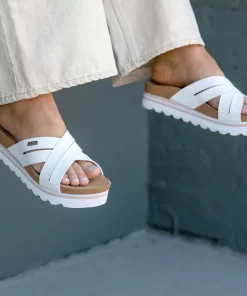 REEF Sandals | Slides>Cushion Bloom Hi Cloud