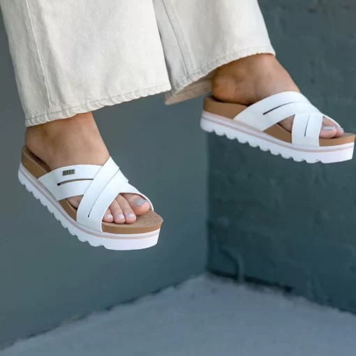 REEF Sandals | Slides>Cushion Bloom Hi Cloud