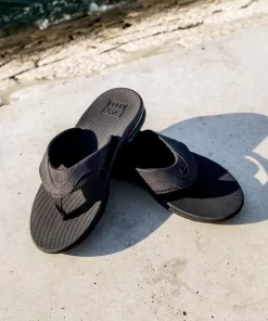 REEF Sandals | Flip Flops>Fanning All Black