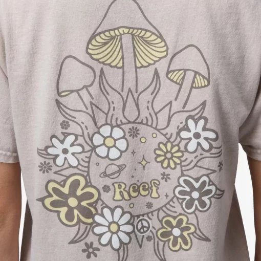 REEF T-Shirts>Far Out Short Sleeve Washed Tee Almond Milk Mineral