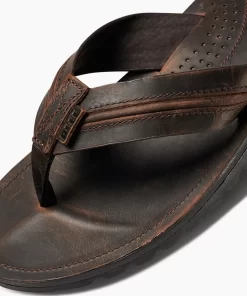 REEF Sandals | Flip Flops>Voyage Lux Dark Brown